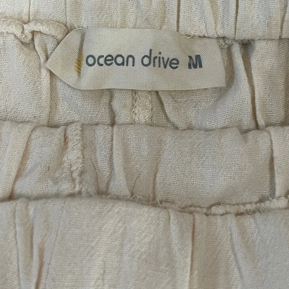 Ocean Drive Cream Colored Ruffled Shorts - Picture 7 of 9